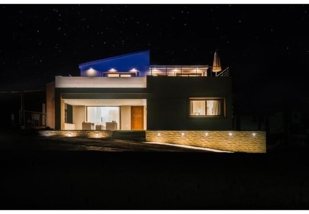 Vasillis-heated Swimming Pool With Infinity View *